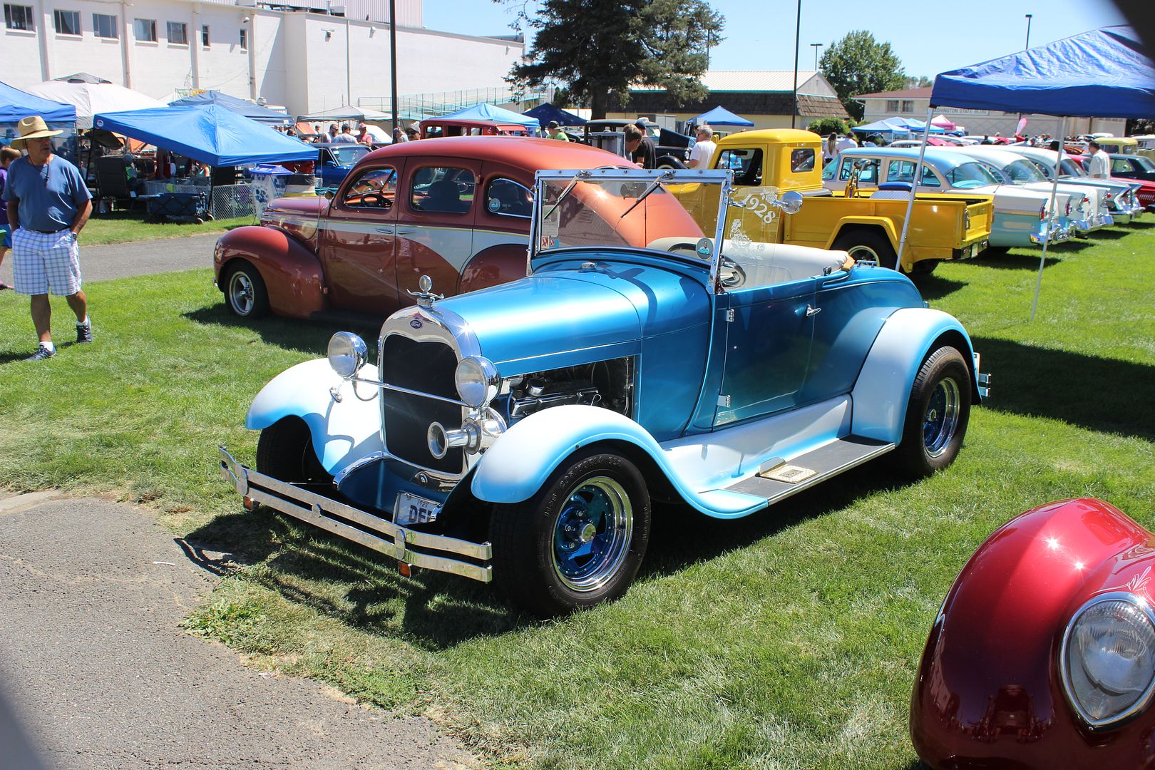 Features - cars at the 2016 Vintiques Northwest | The H.A.M.B.